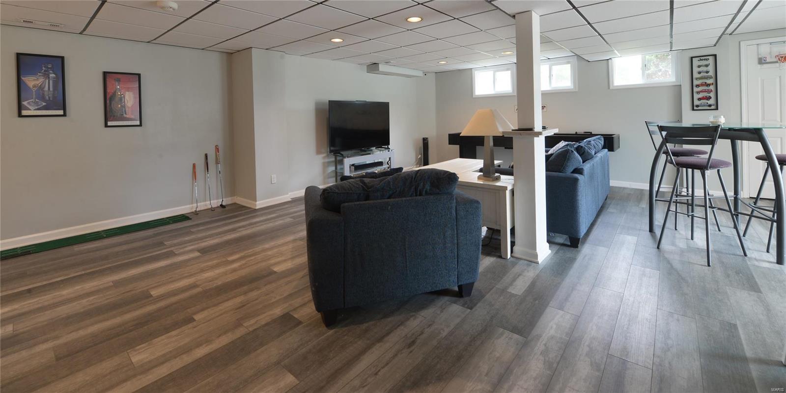 St Louis, Missouri 63128, United States, 3 Bedrooms Bedrooms, ,4 BathroomsBathrooms,Residential,Pending,5139