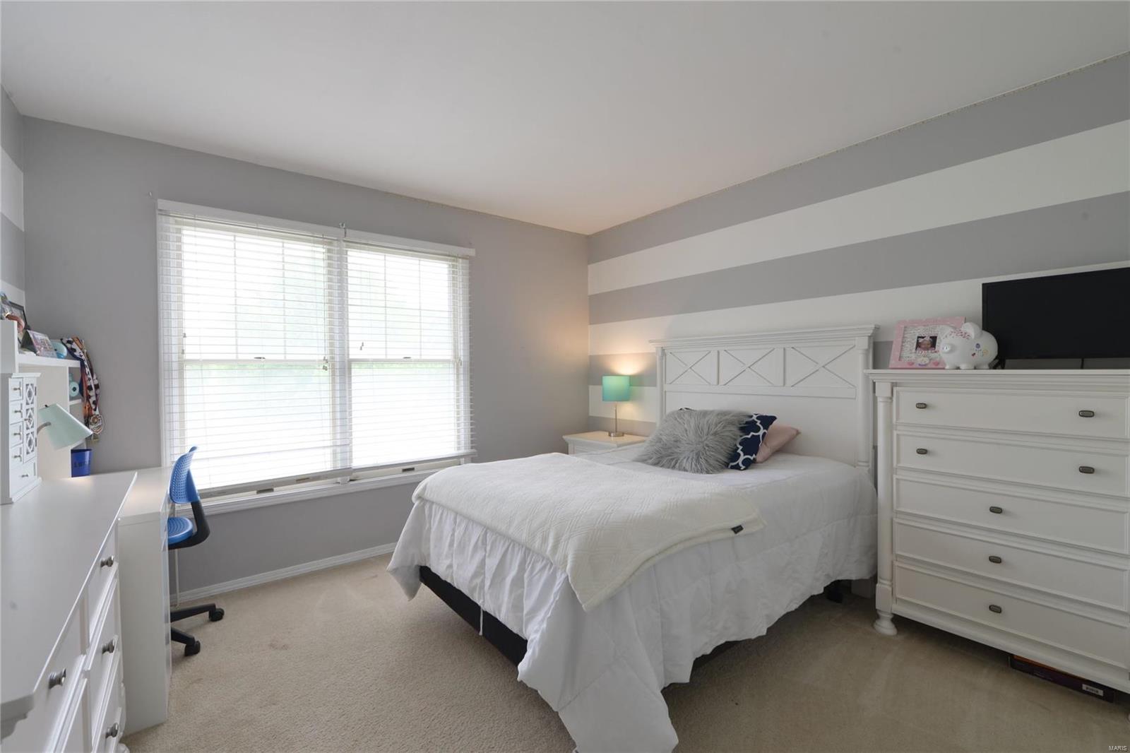 St Louis, Missouri 63128, United States, 3 Bedrooms Bedrooms, ,4 BathroomsBathrooms,Residential,Pending,5139