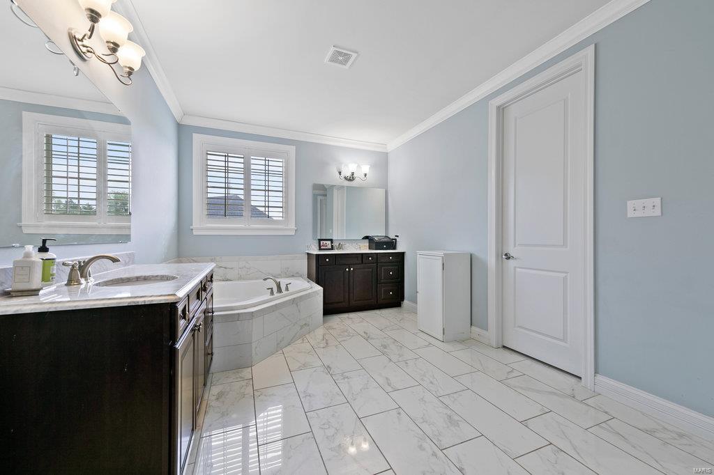 Woods Of Ladue The - Residential