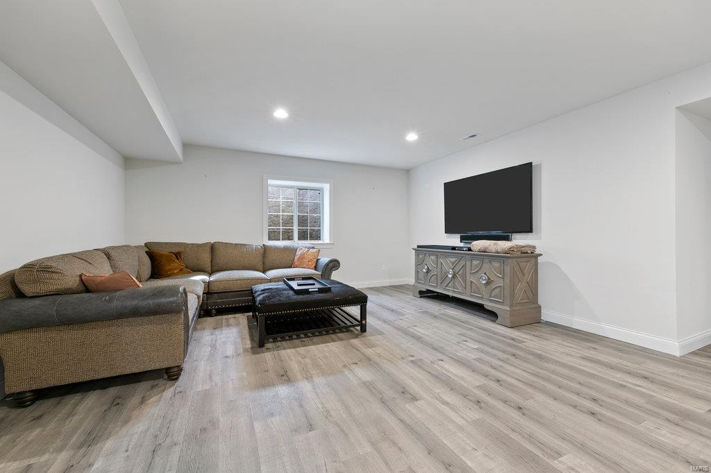 Woods Of Ladue The - Residential