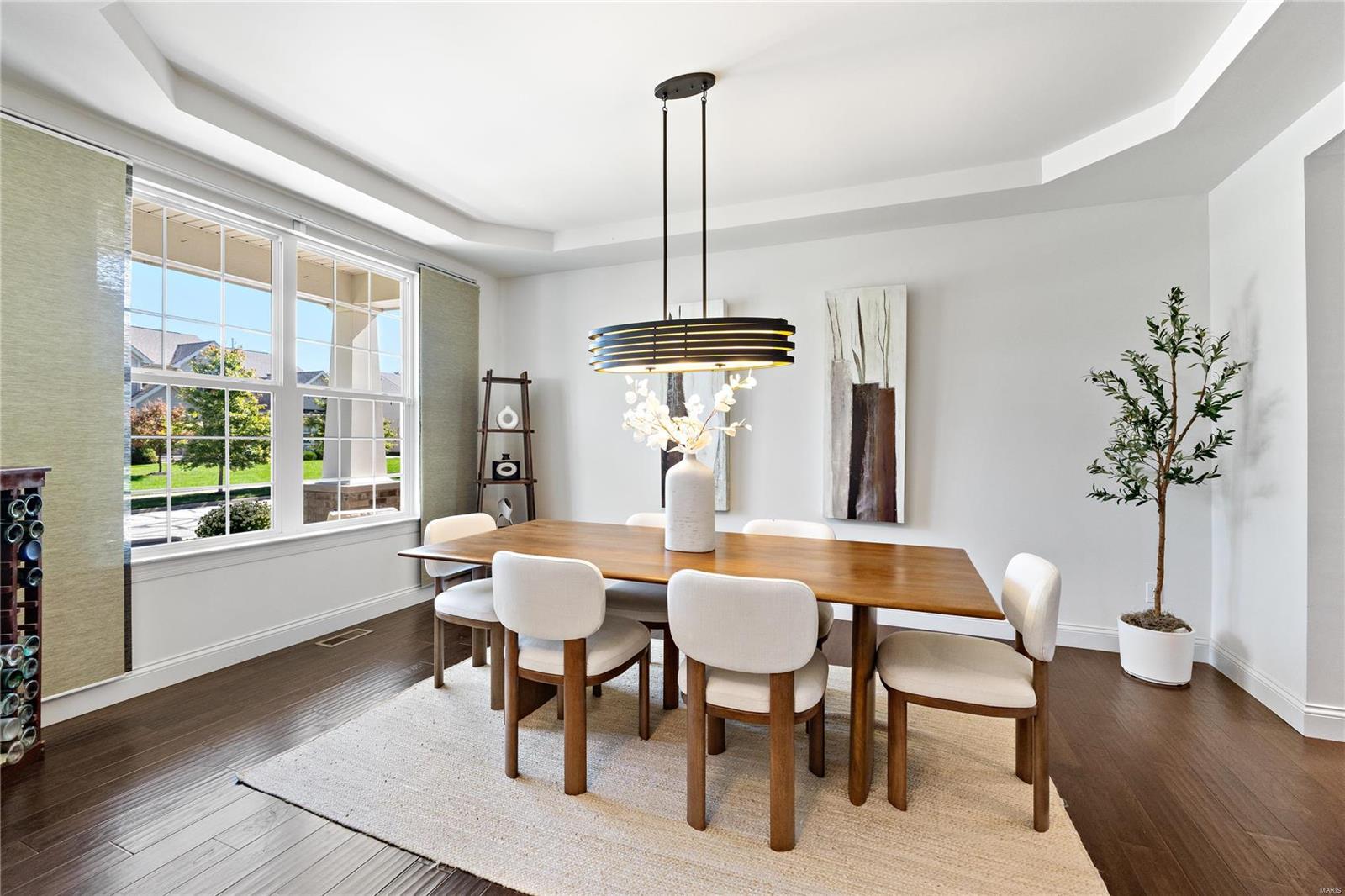 Wildwood, Missouri 63038, United States, 5 Bedrooms Bedrooms, ,5 BathroomsBathrooms,Residential,Pending,39063