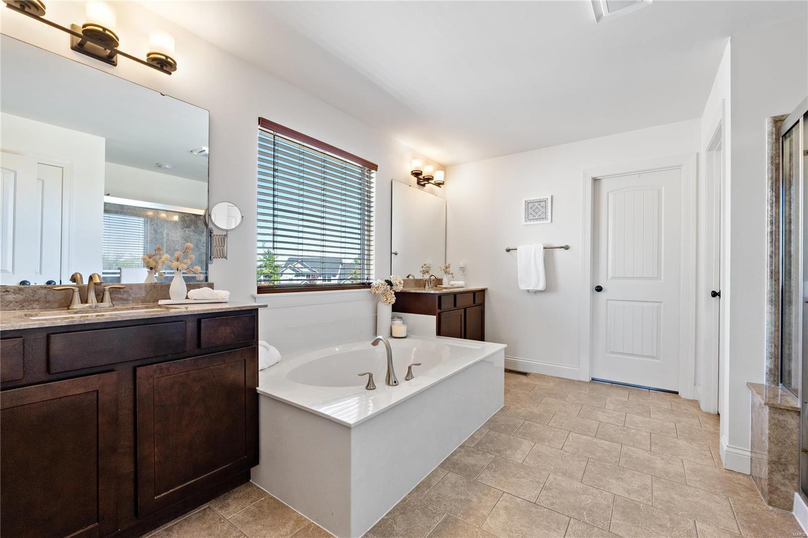 Wildwood, Missouri 63038, United States, 5 Bedrooms Bedrooms, ,5 BathroomsBathrooms,Residential,Pending,39063