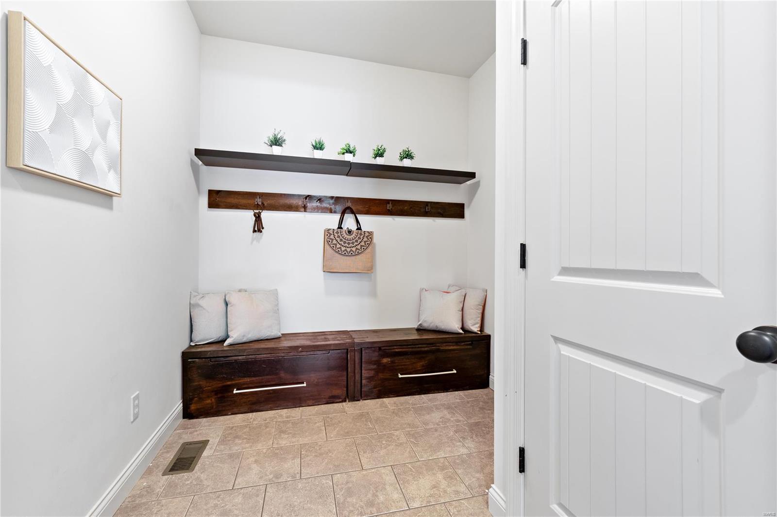 Wildwood, Missouri 63038, United States, 5 Bedrooms Bedrooms, ,5 BathroomsBathrooms,Residential,Pending,39063