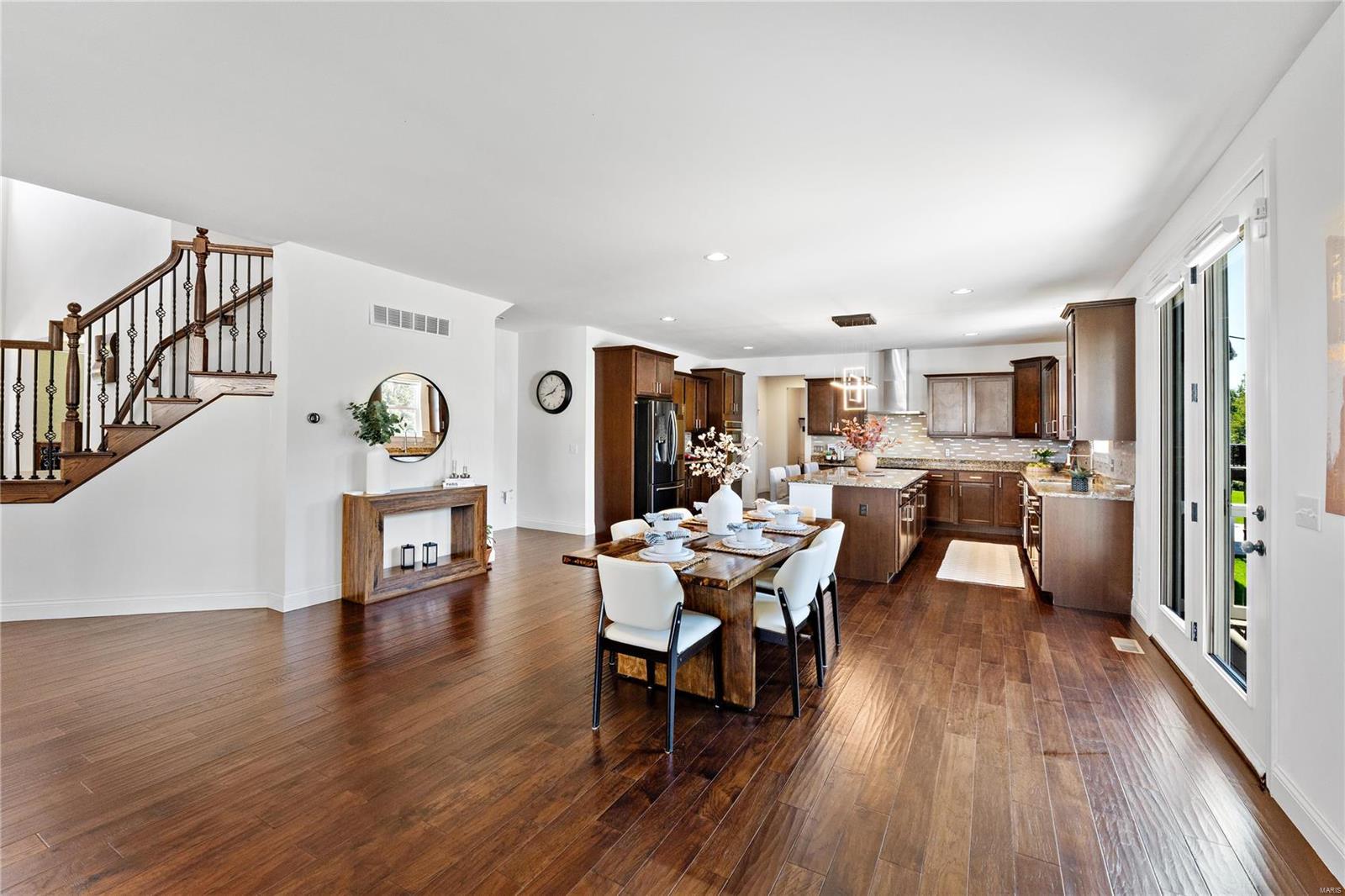 Wildwood, Missouri 63038, United States, 5 Bedrooms Bedrooms, ,5 BathroomsBathrooms,Residential,Pending,39063