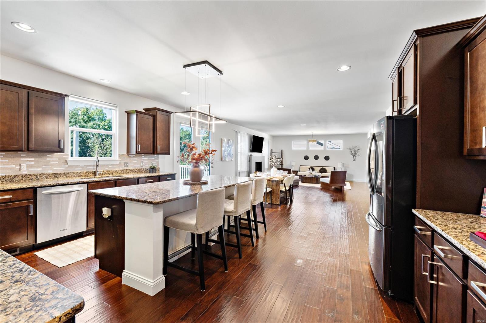 Wildwood, Missouri 63038, United States, 5 Bedrooms Bedrooms, ,5 BathroomsBathrooms,Residential,Pending,39063