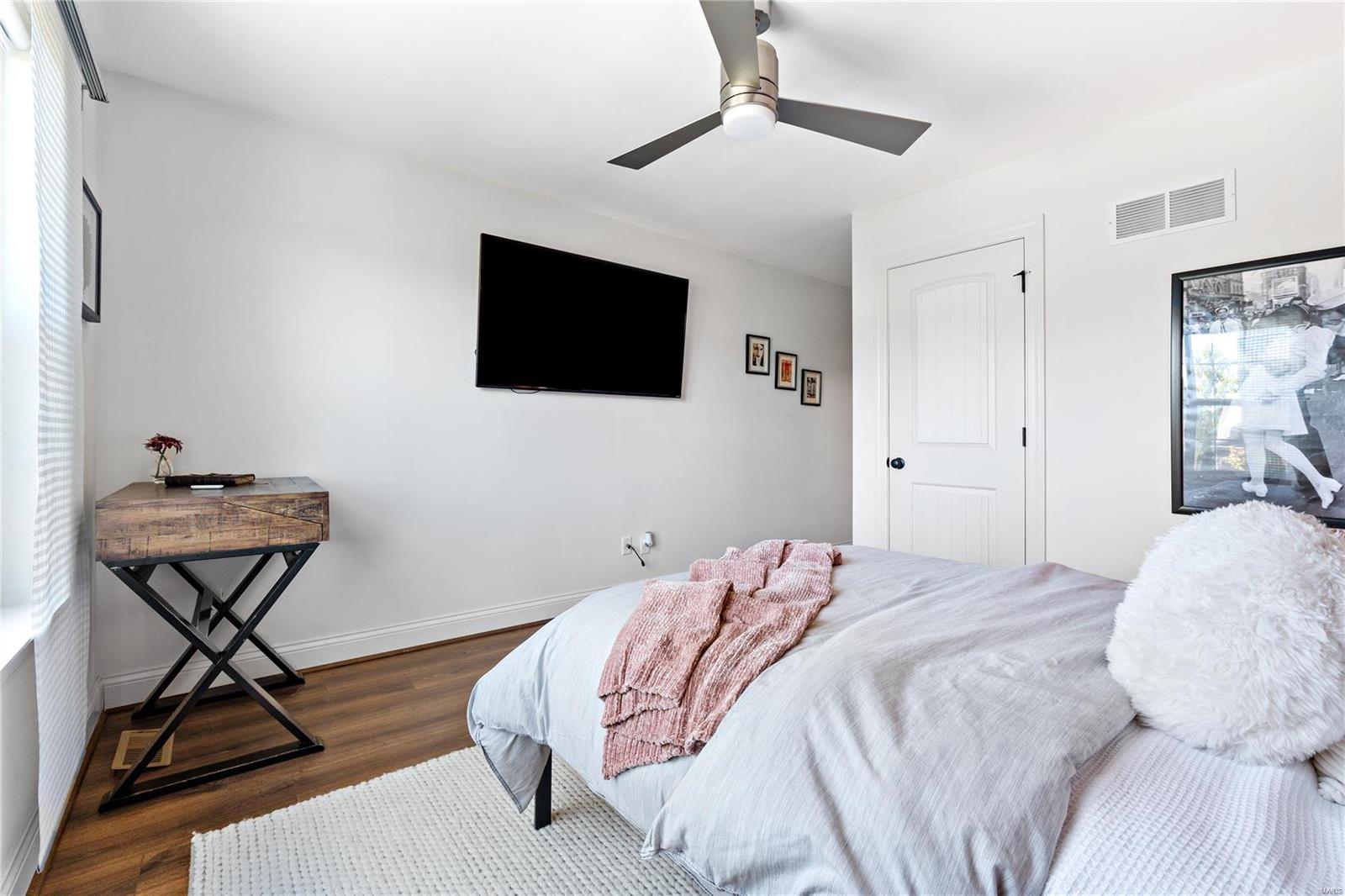 Wildwood, Missouri 63038, United States, 5 Bedrooms Bedrooms, ,5 BathroomsBathrooms,Residential,Pending,39063