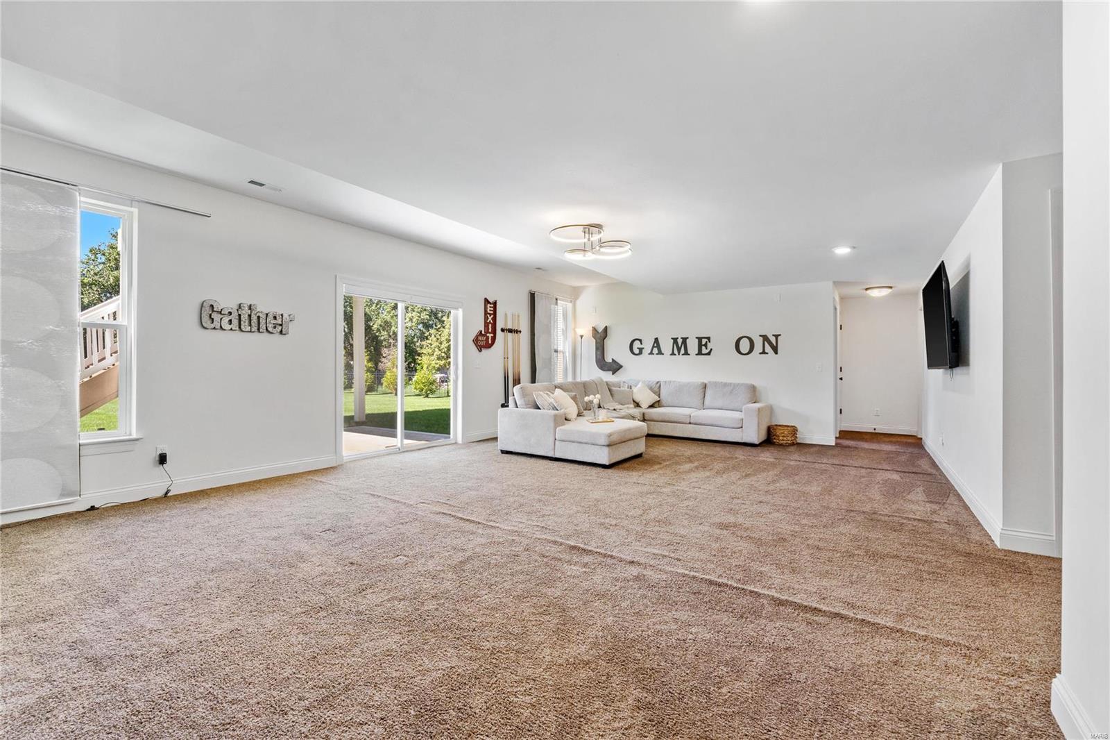 Wildwood, Missouri 63038, United States, 5 Bedrooms Bedrooms, ,5 BathroomsBathrooms,Residential,Pending,39063