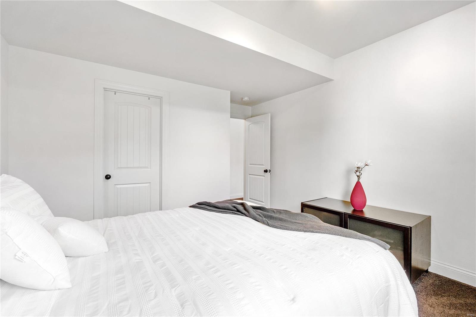 Wildwood, Missouri 63038, United States, 5 Bedrooms Bedrooms, ,5 BathroomsBathrooms,Residential,Pending,39063