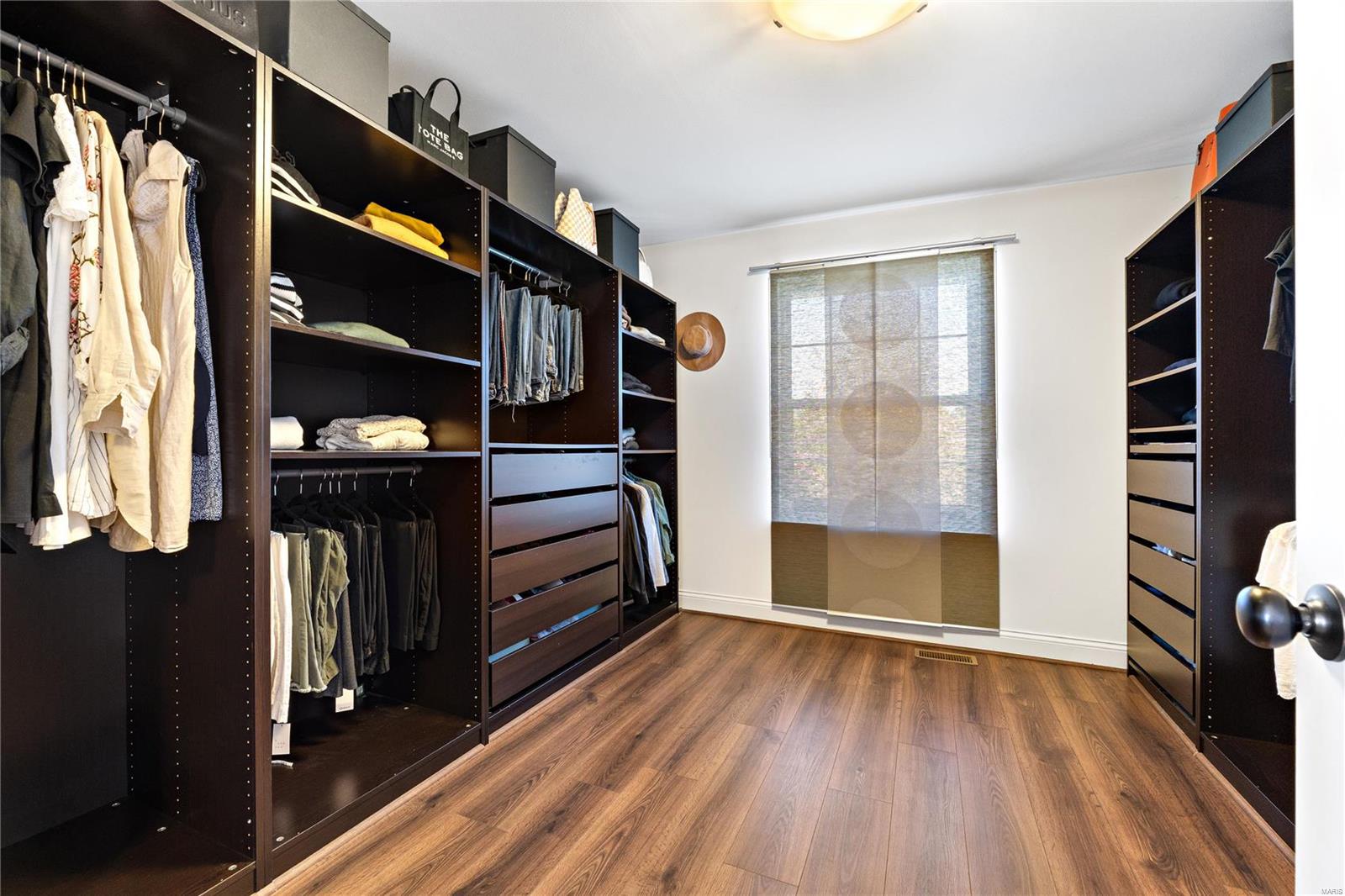 Wildwood, Missouri 63038, United States, 5 Bedrooms Bedrooms, ,5 BathroomsBathrooms,Residential,Pending,39063