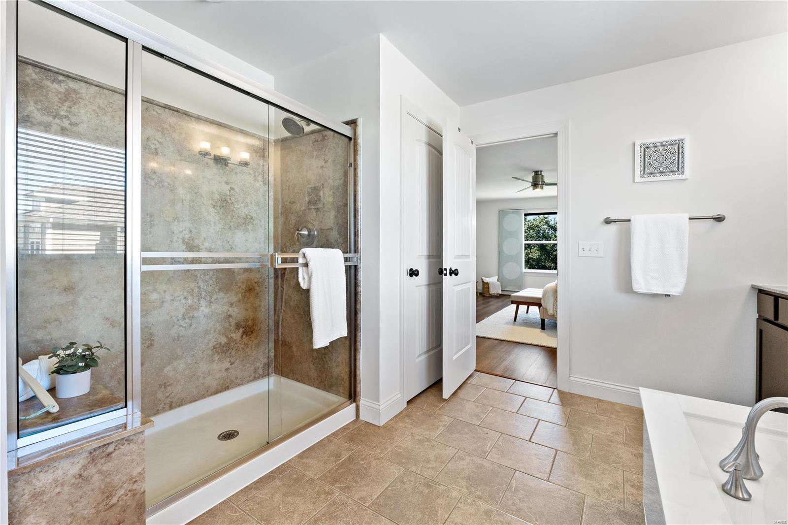 Wildwood, Missouri 63038, United States, 5 Bedrooms Bedrooms, ,5 BathroomsBathrooms,Residential,Pending,39063