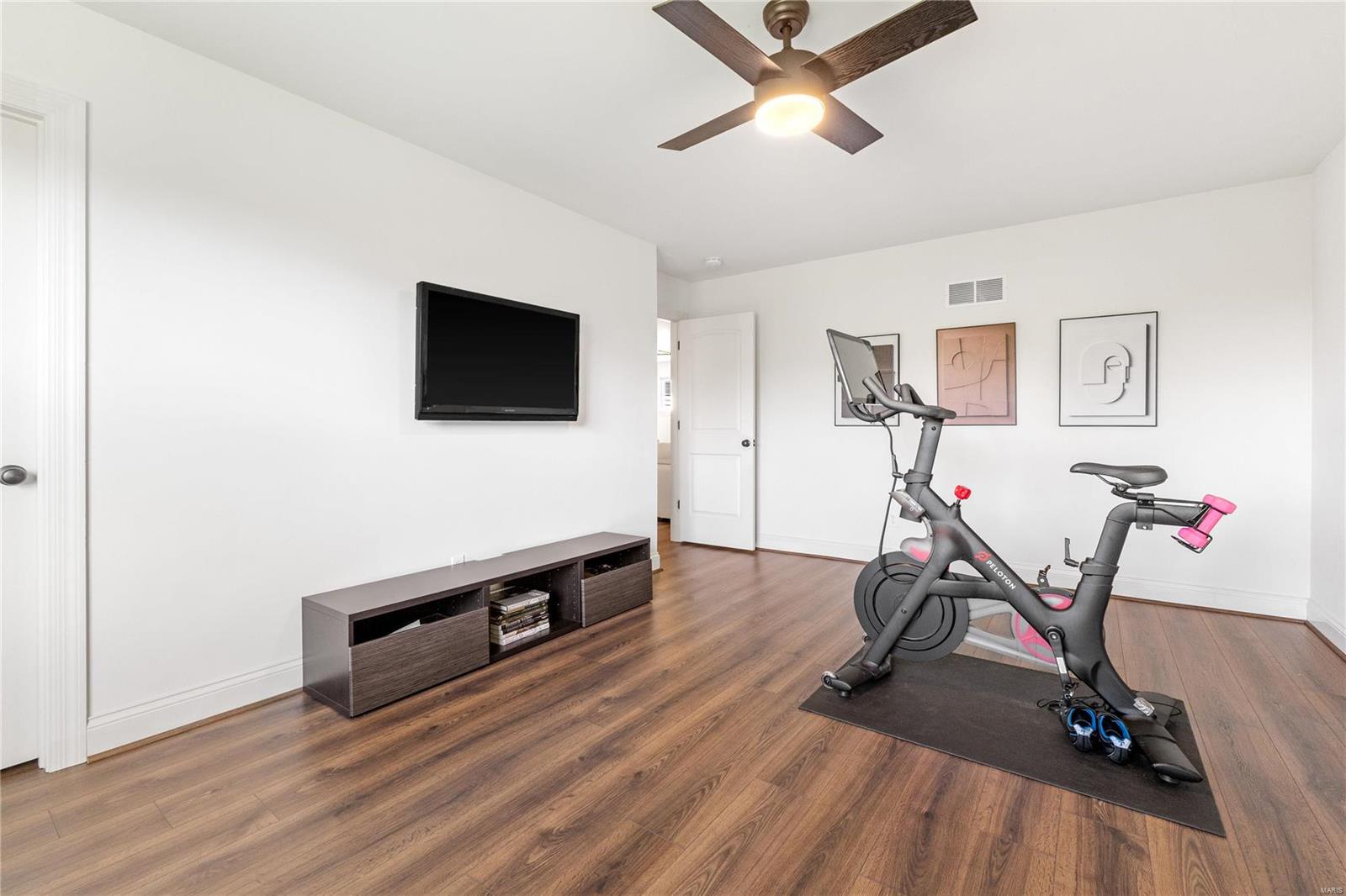 Wildwood, Missouri 63038, United States, 5 Bedrooms Bedrooms, ,5 BathroomsBathrooms,Residential,Pending,39063