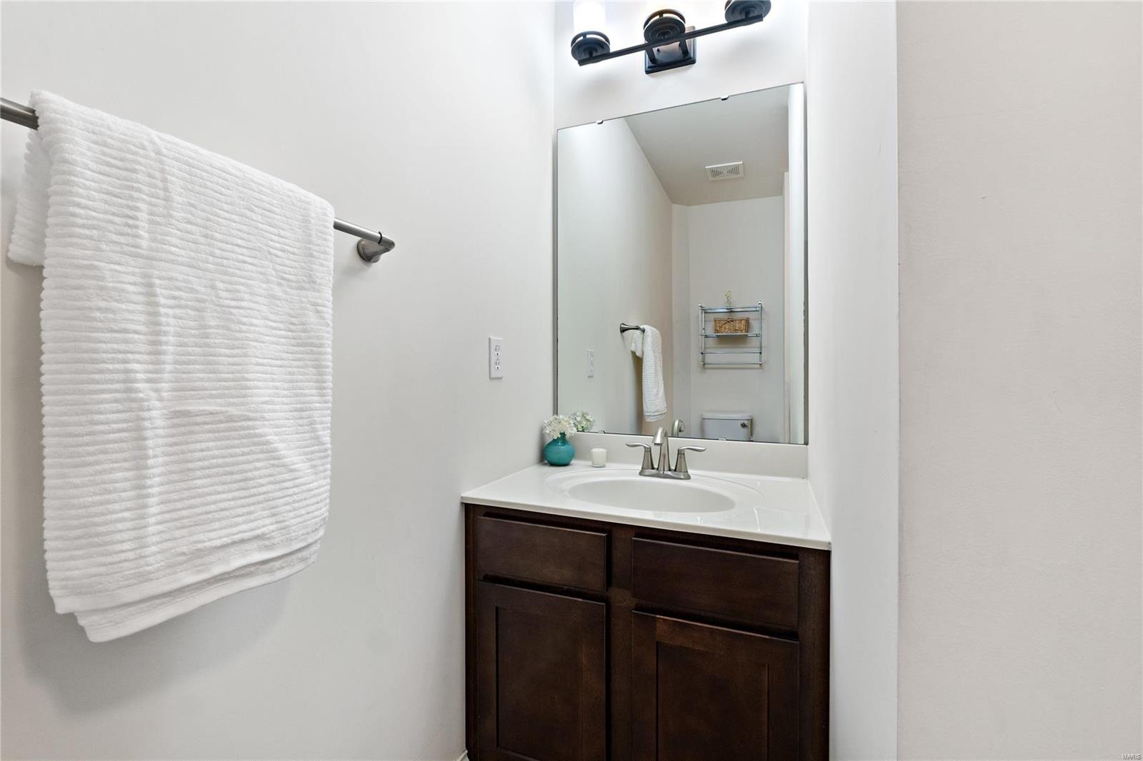 Wildwood, Missouri 63038, United States, 5 Bedrooms Bedrooms, ,5 BathroomsBathrooms,Residential,Pending,39063