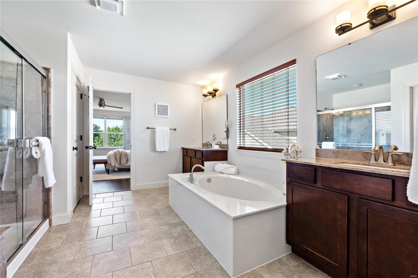 Wildwood, Missouri 63038, United States, 5 Bedrooms Bedrooms, ,5 BathroomsBathrooms,Residential,Pending,39063