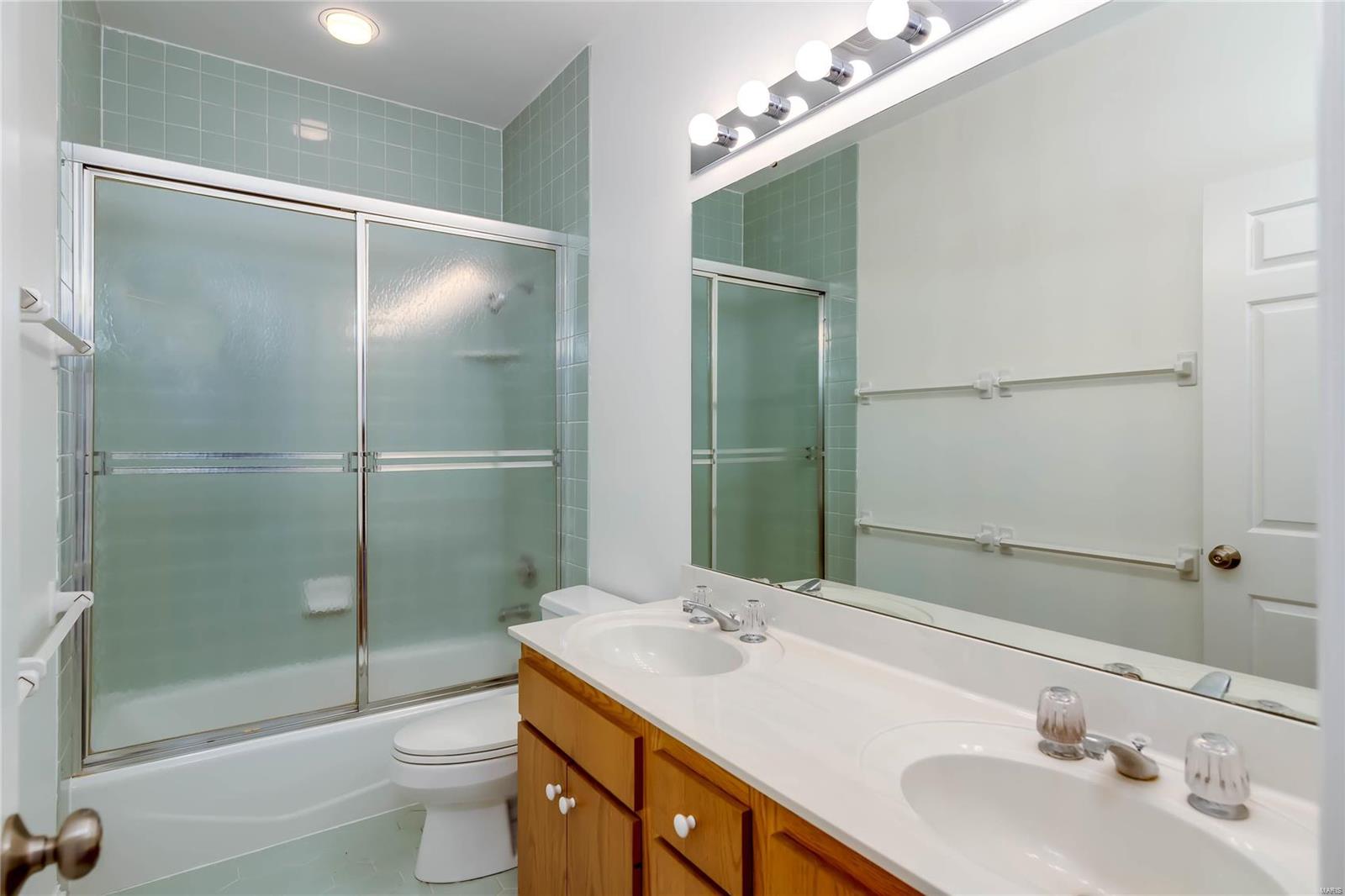 Commons Condo Ph II The - Residential