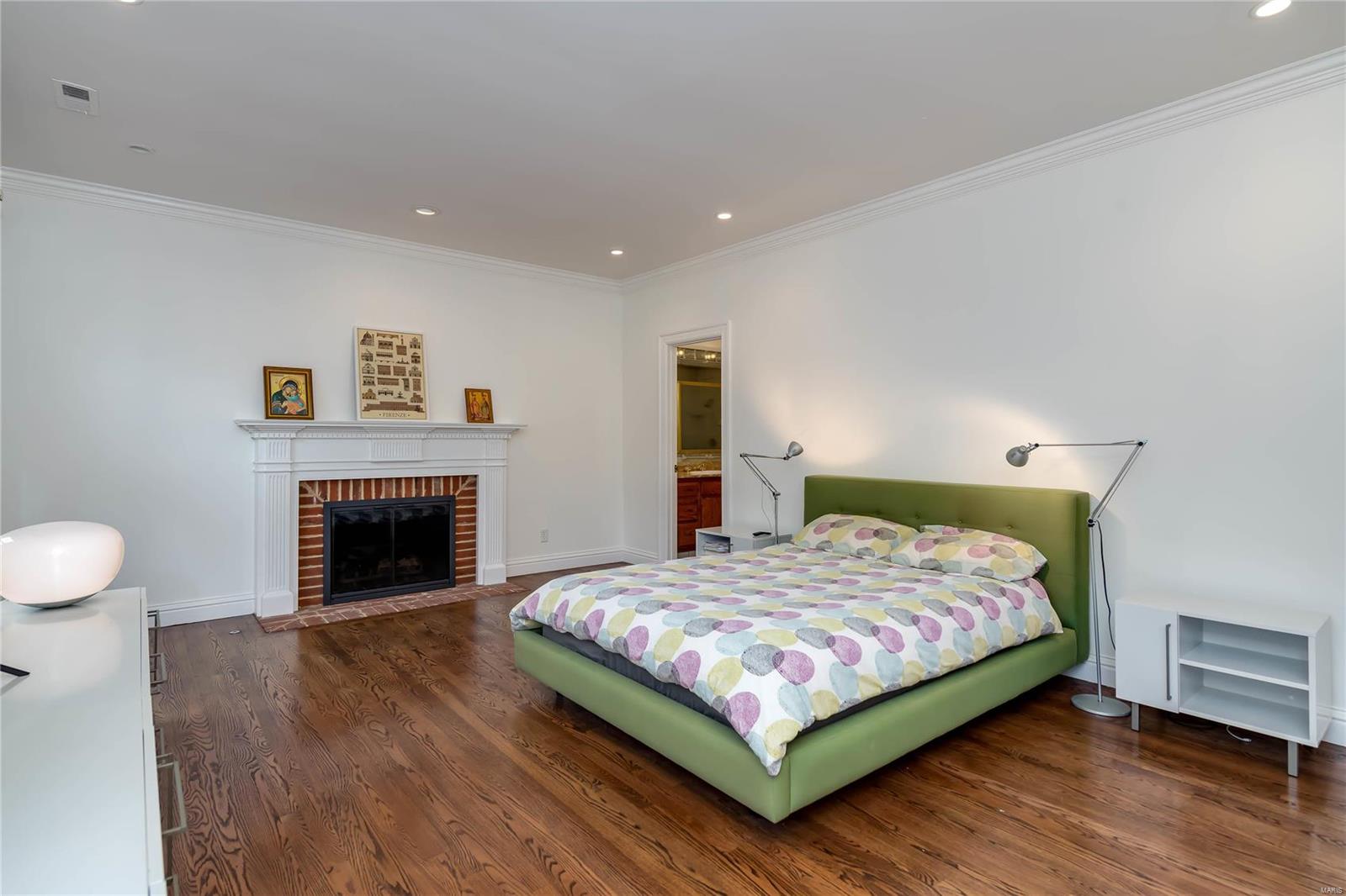 Commons Condo Ph II The - Residential