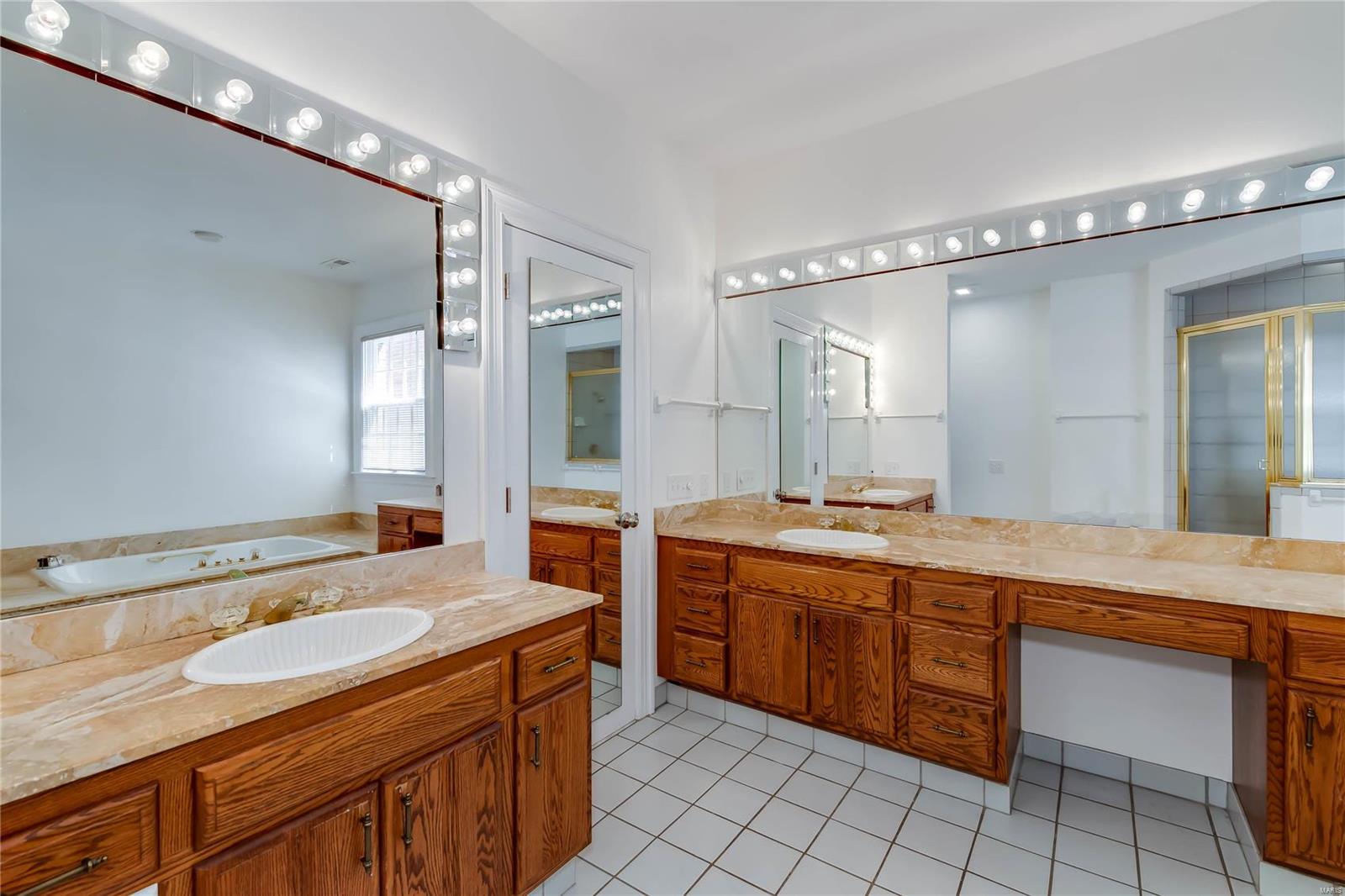 Commons Condo Ph II The - Residential