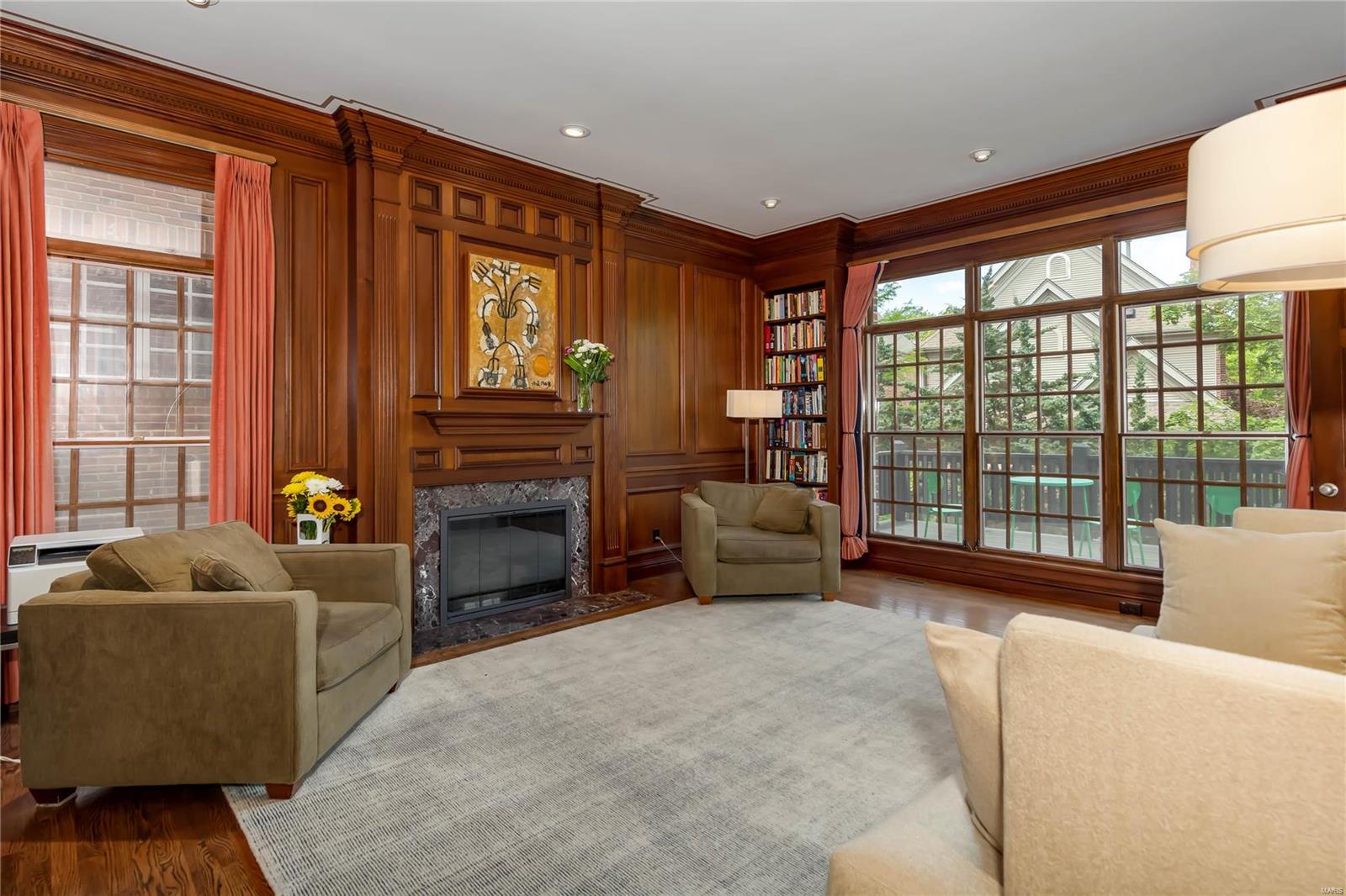 Commons Condo Ph II The - Residential