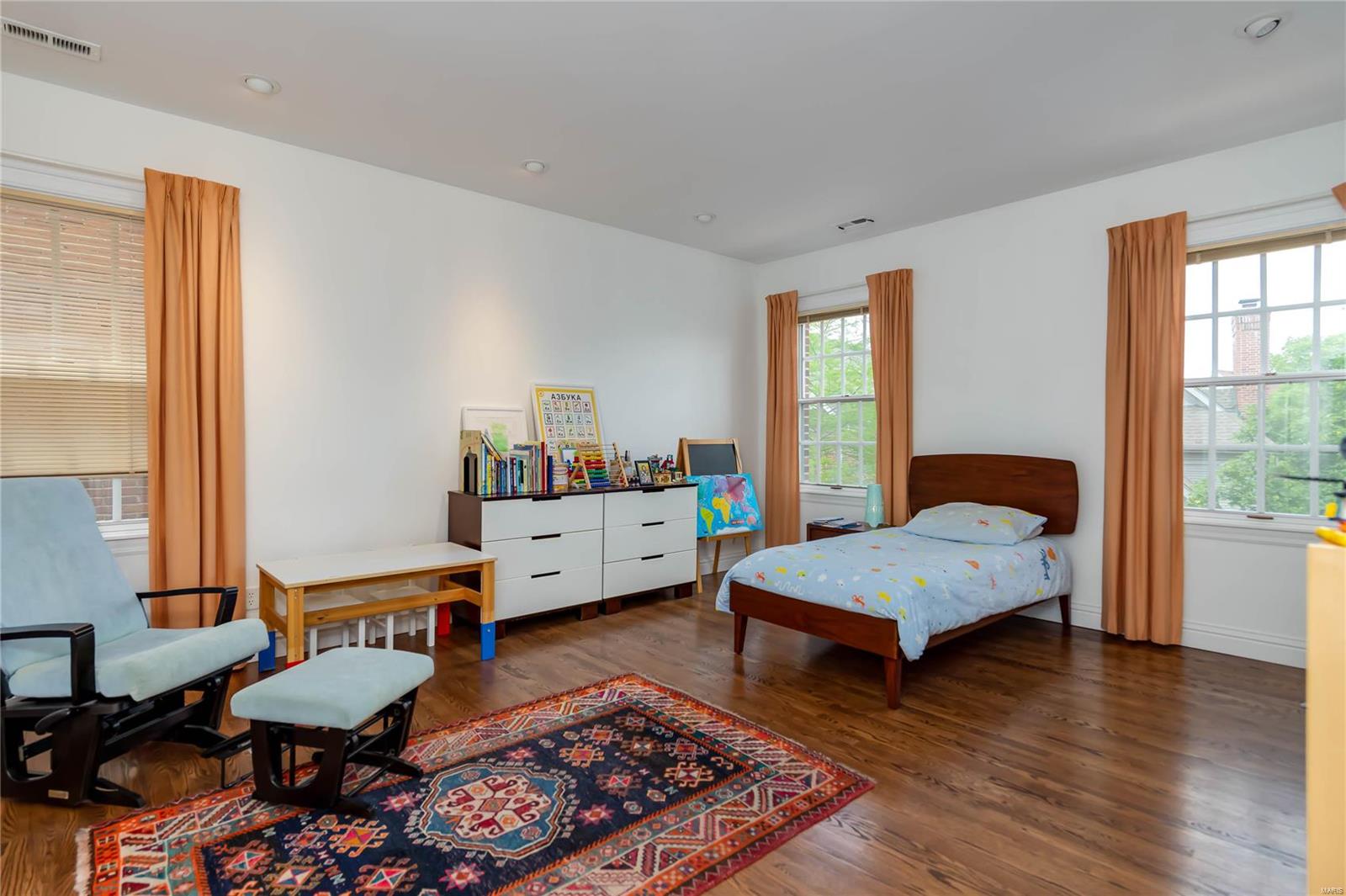 Commons Condo Ph II The - Residential