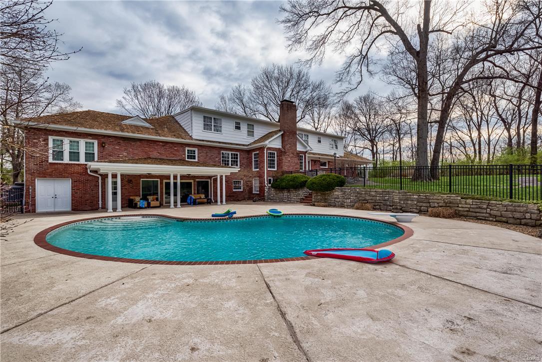 Log Cabin Estates Lts 3 Thru 7 Amd - Residential