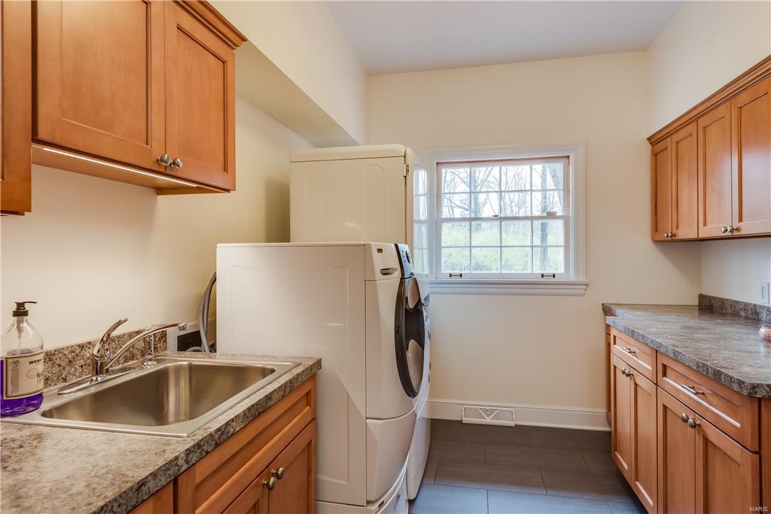 Log Cabin Estates Lts 3 Thru 7 Amd - Residential