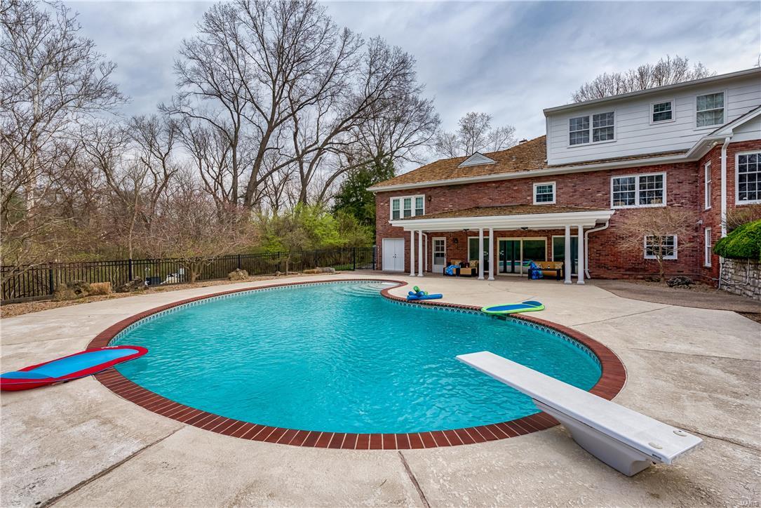 Log Cabin Estates Lts 3 Thru 7 Amd - Residential