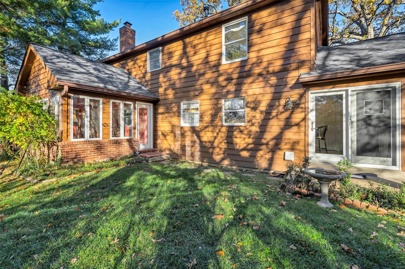 Webster Groves, Missouri 63119, United States, 4 Bedrooms Bedrooms, ,3 BathroomsBathrooms,Residential,Pending,33617