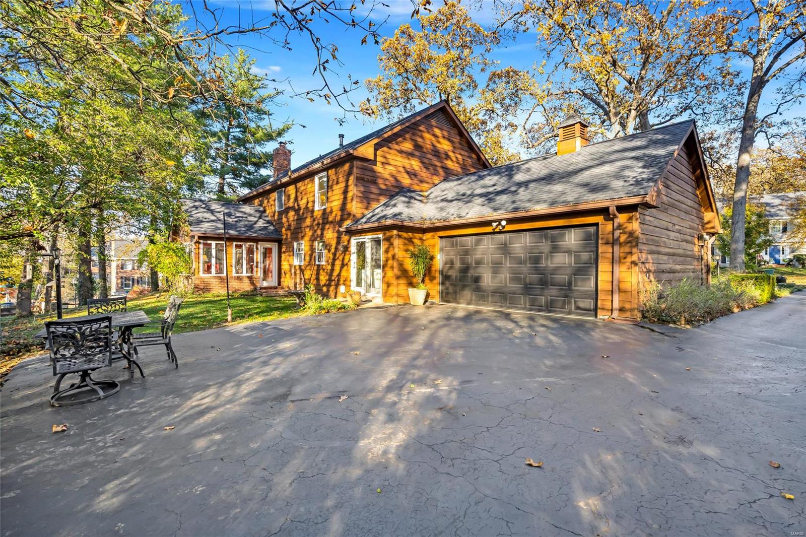 Webster Groves, Missouri 63119, United States, 4 Bedrooms Bedrooms, ,3 BathroomsBathrooms,Residential,Pending,33617