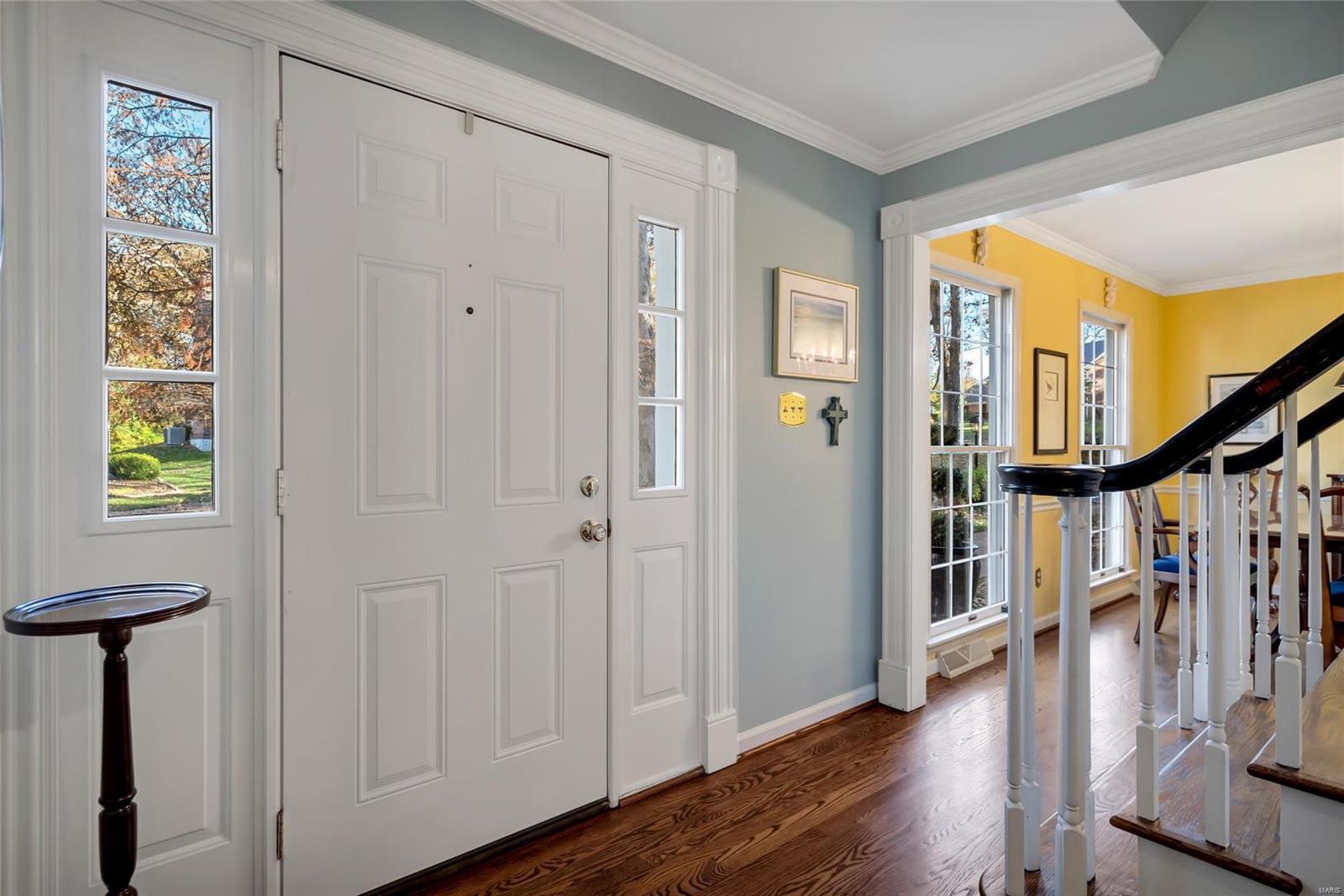 Webster Groves, Missouri 63119, United States, 4 Bedrooms Bedrooms, ,3 BathroomsBathrooms,Residential,Pending,33617