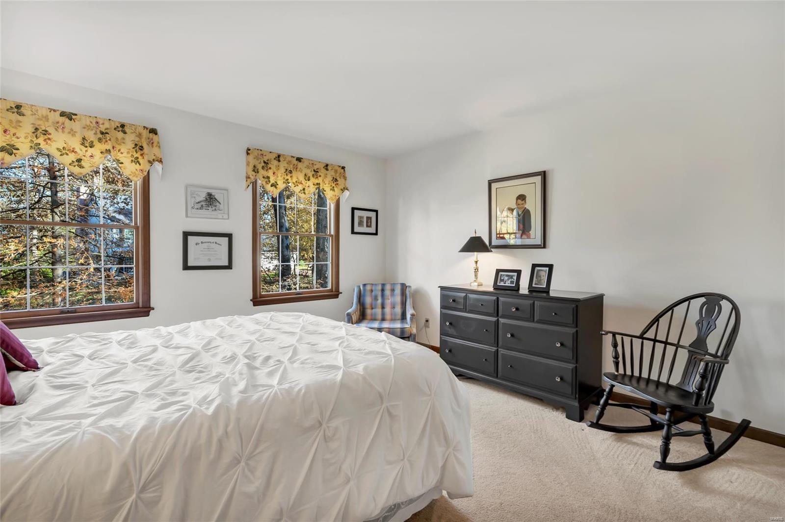 Webster Groves, Missouri 63119, United States, 4 Bedrooms Bedrooms, ,3 BathroomsBathrooms,Residential,Pending,33617