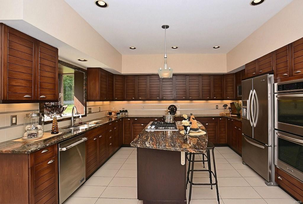 Topping Manor - Residential