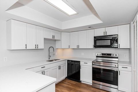 122 Samarra Estates Drive Unit G, Fenton, MO 63026 - #: 25015467