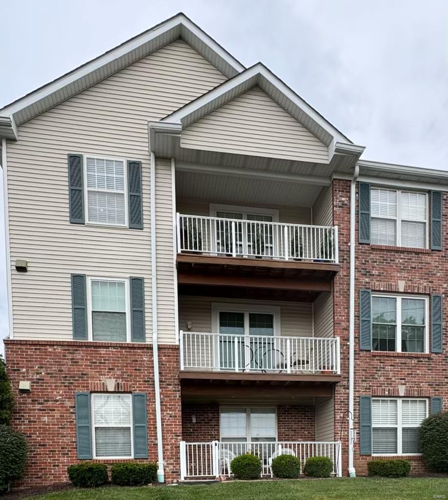 Grantwood Place Condo - Residential