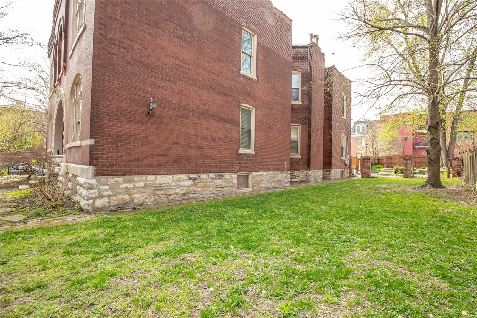 1800 Rutger Street - Residential