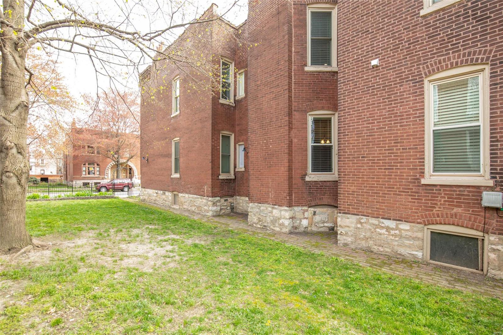 1800 Rutger Street - Residential