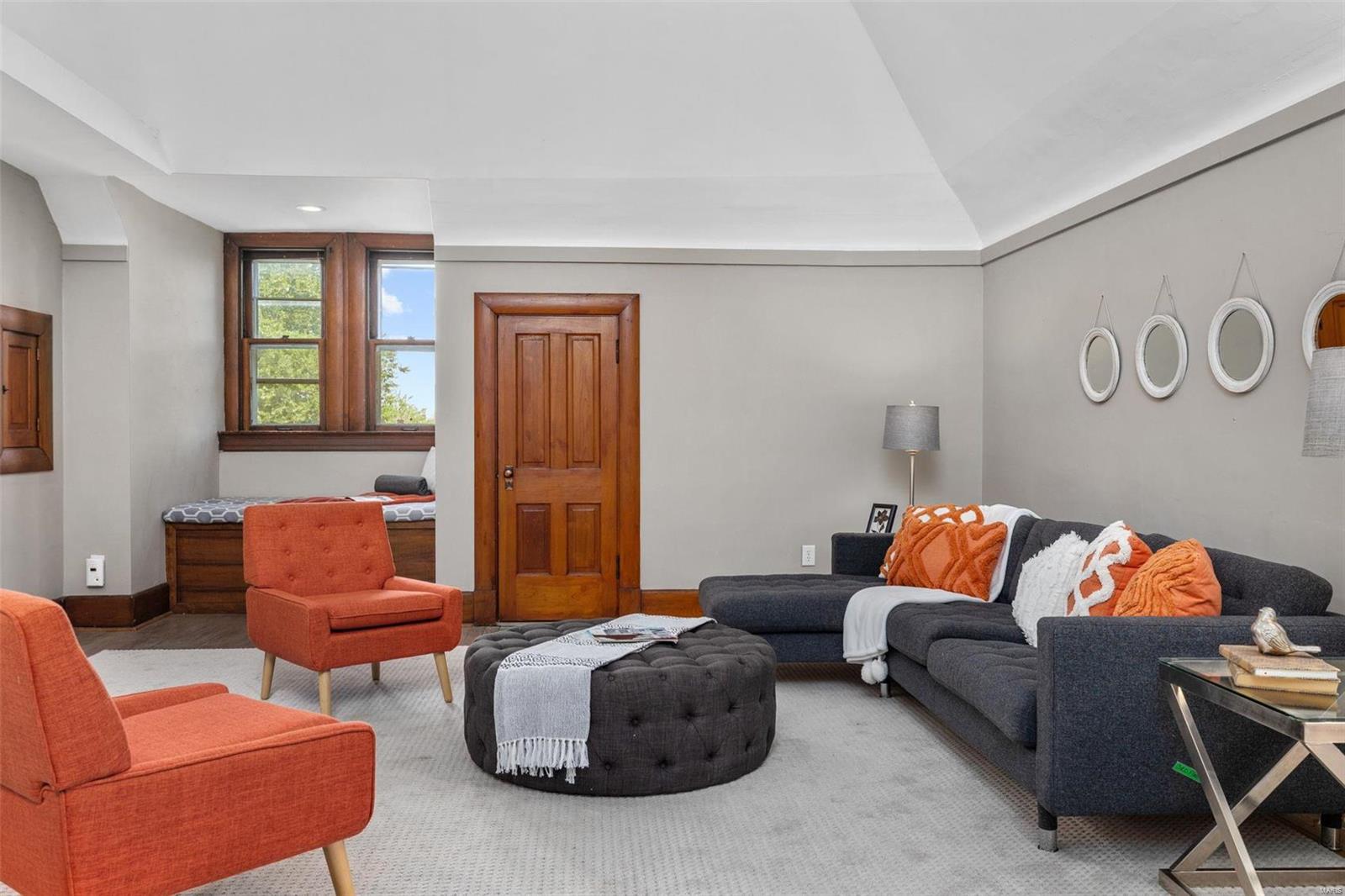 Shaw's Flora Boulevard Sub - Residential