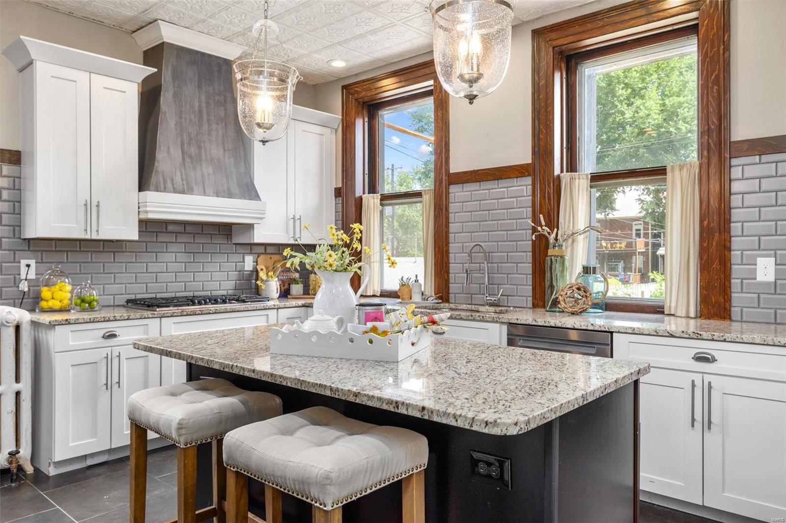 Shaw's Flora Boulevard Sub - Residential