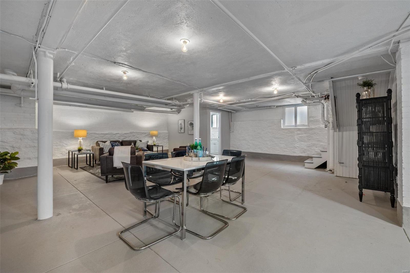 Shaw's Flora Boulevard Sub - Residential