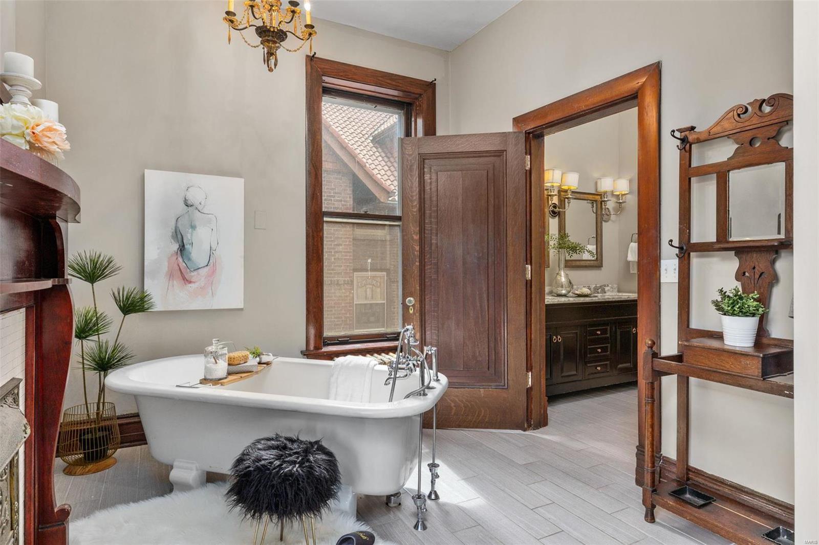 Shaw's Flora Boulevard Sub - Residential