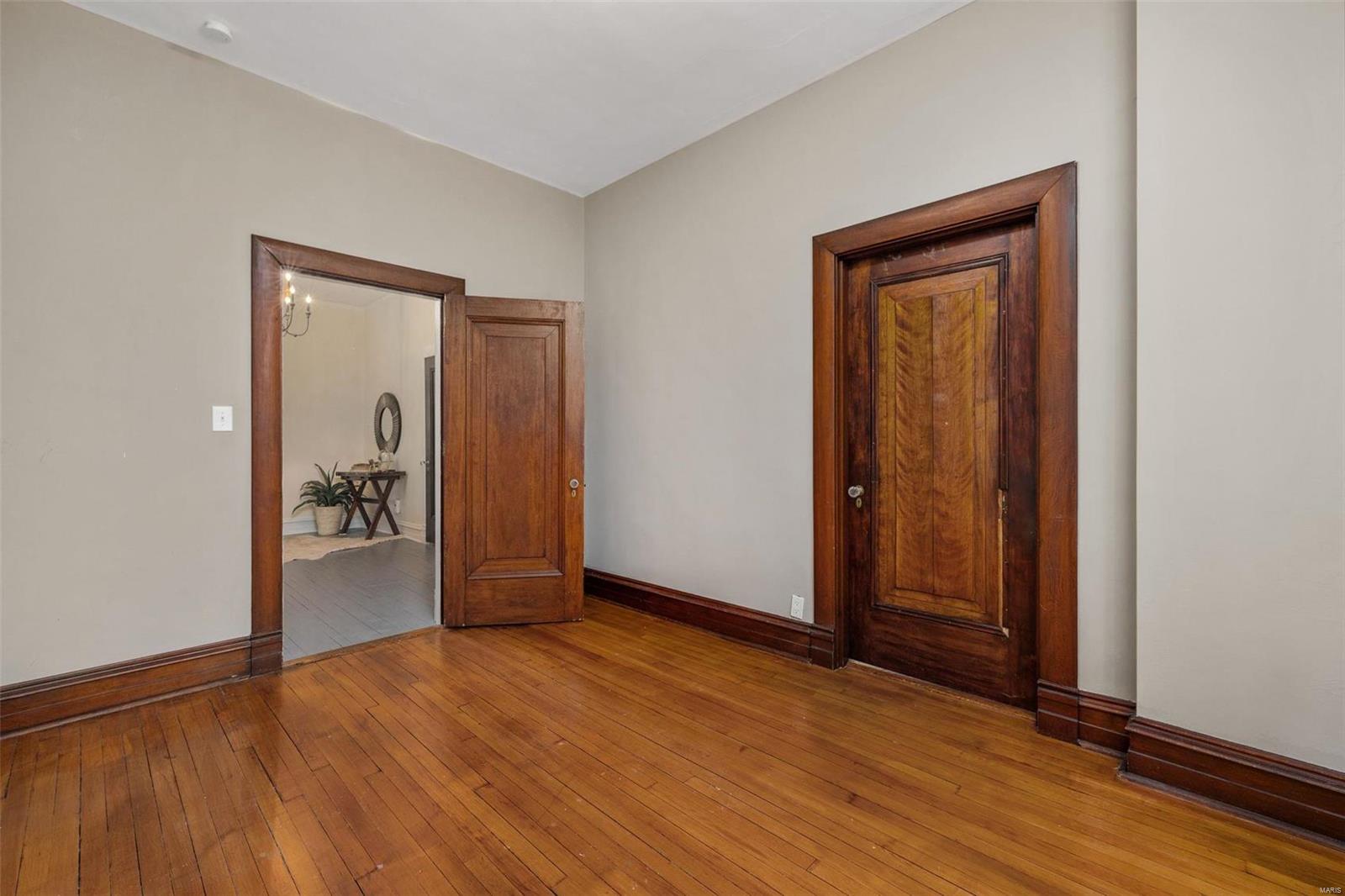 Shaw's Flora Boulevard Sub - Residential