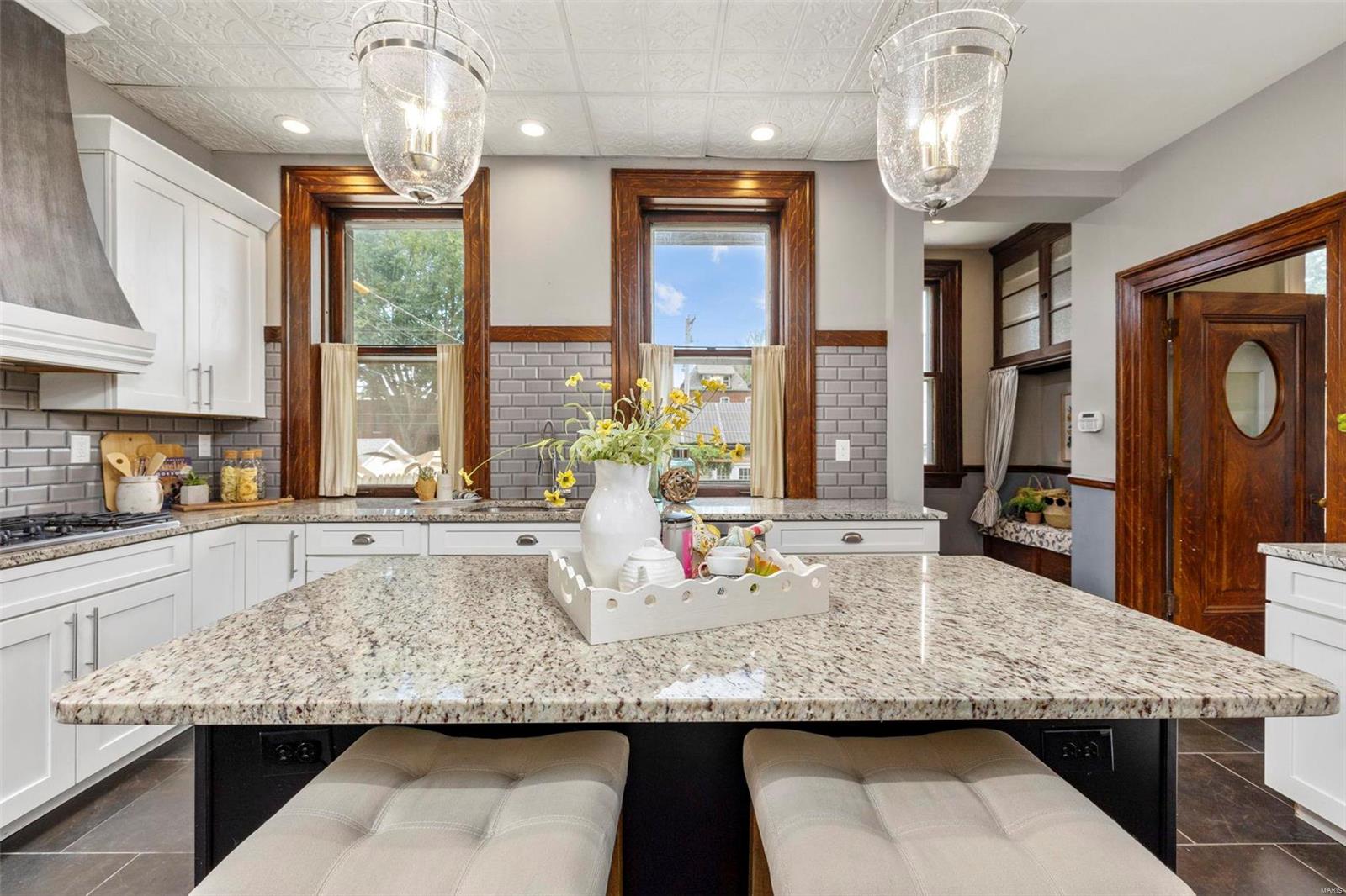 Shaw's Flora Boulevard Sub - Residential