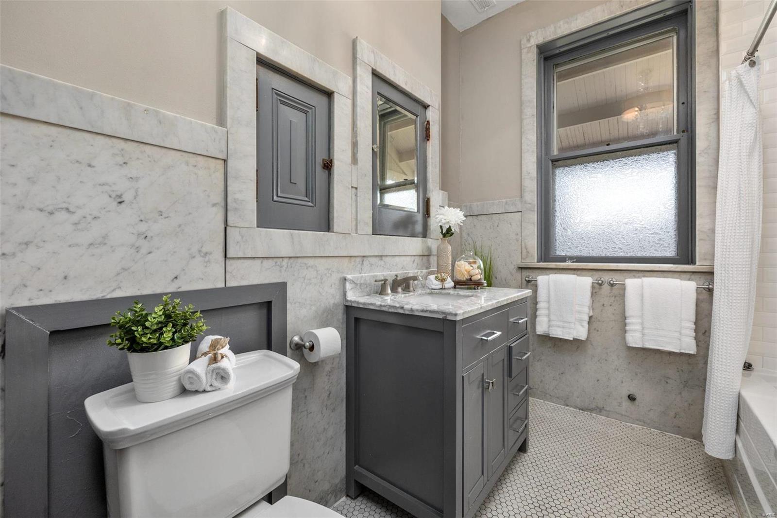 Shaw's Flora Boulevard Sub - Residential