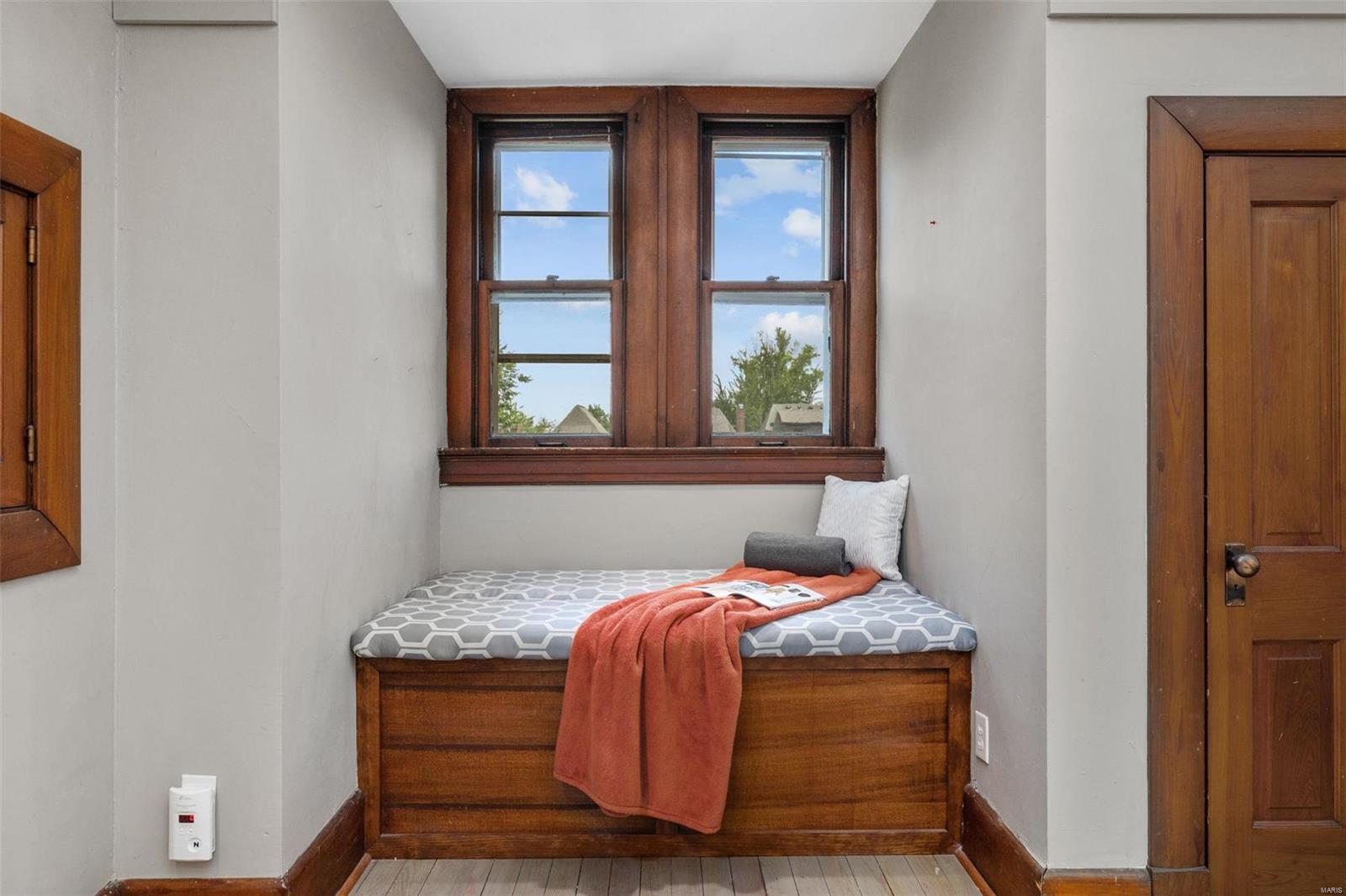 Shaw's Flora Boulevard Sub - Residential