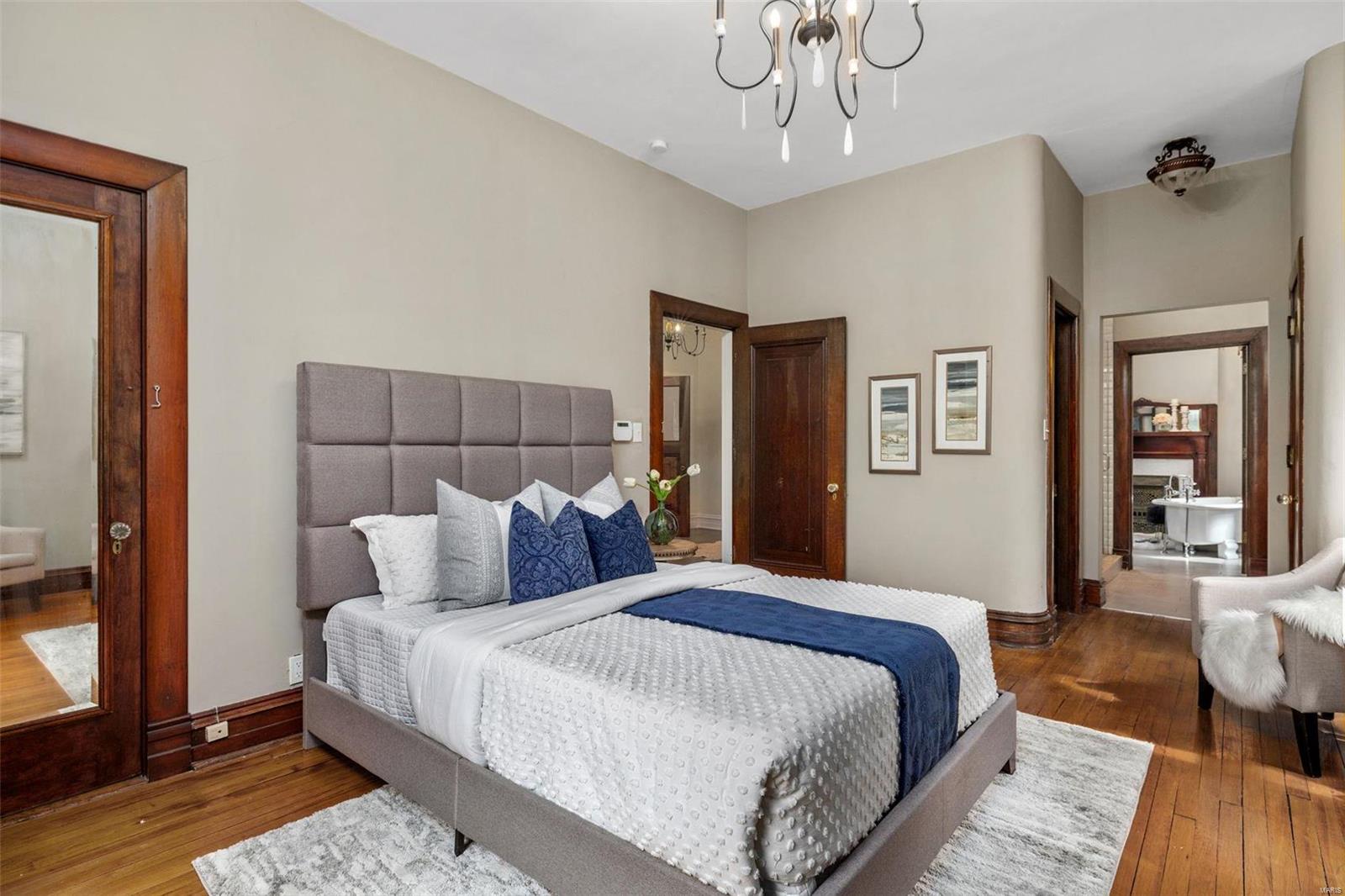 Shaw's Flora Boulevard Sub - Residential