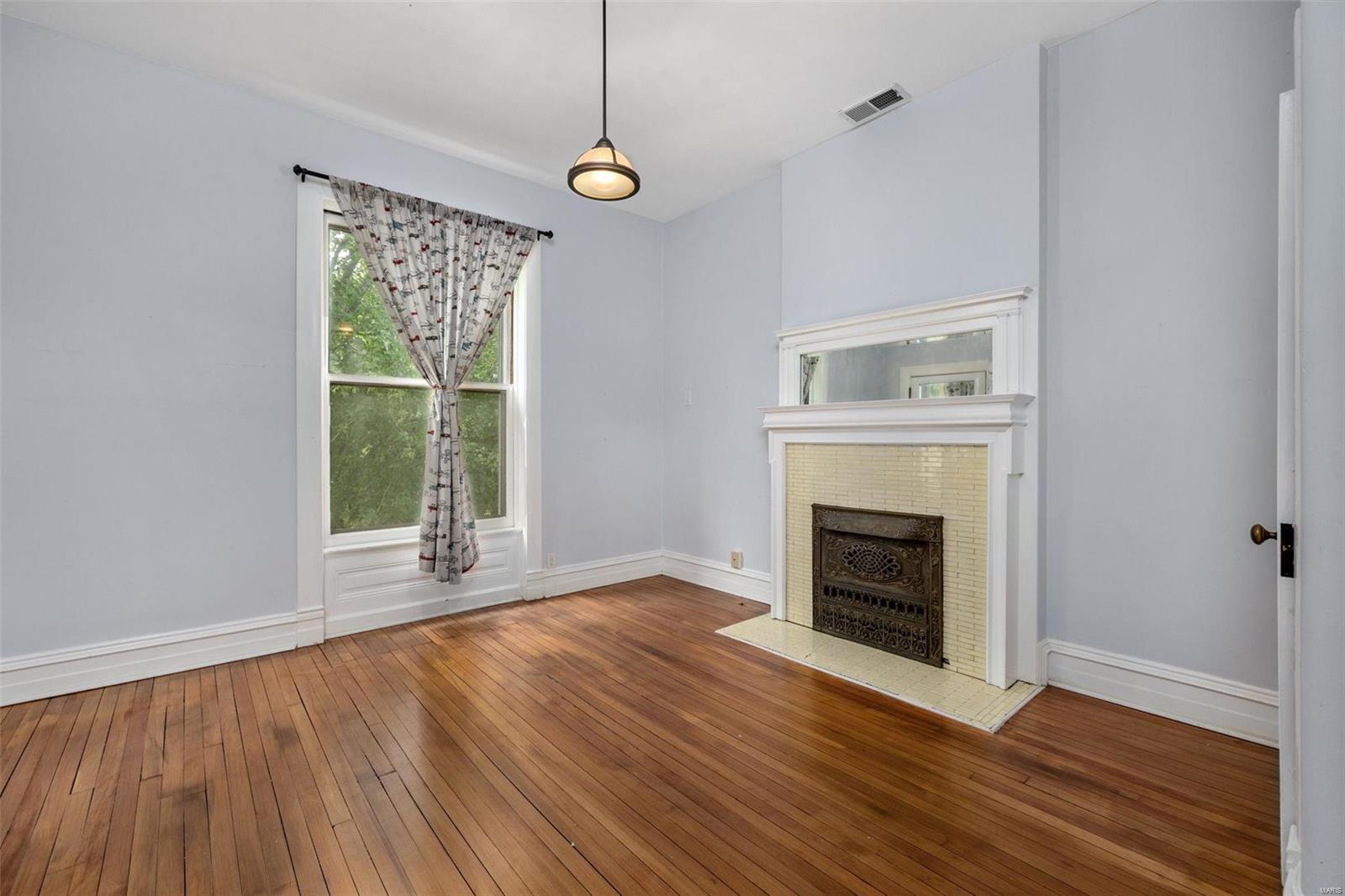 Shaw's Flora Boulevard Sub - Residential