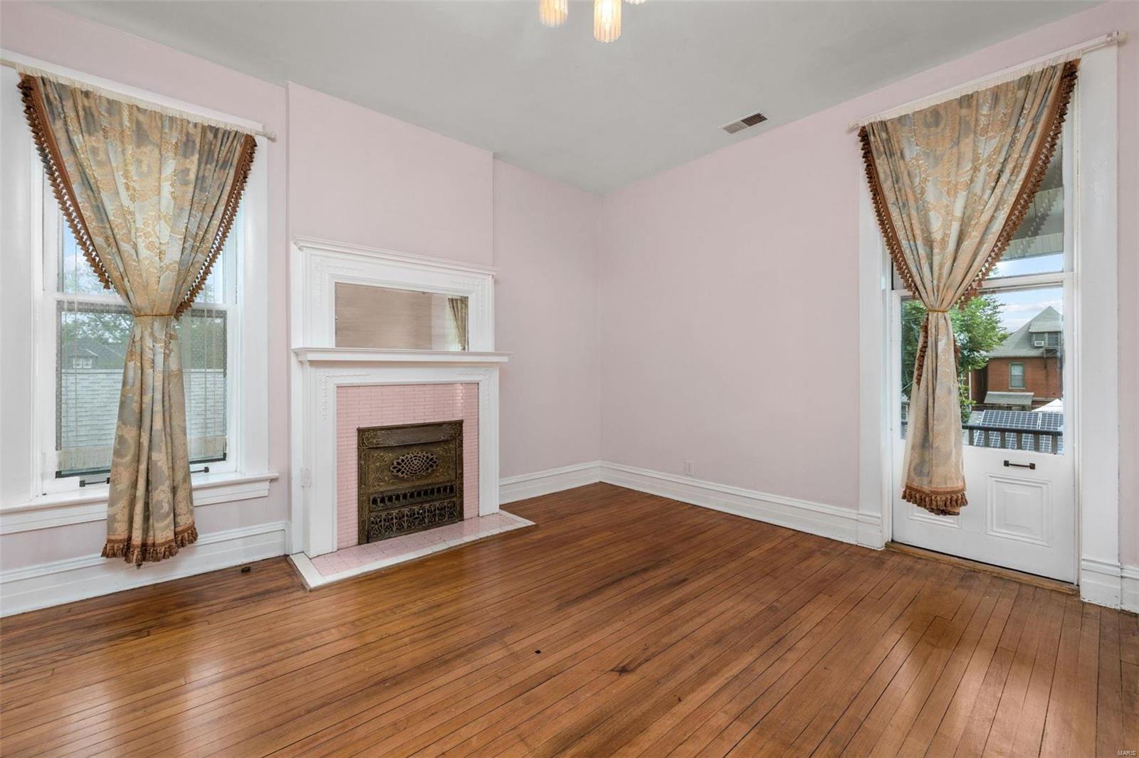 Shaw's Flora Boulevard Sub - Residential