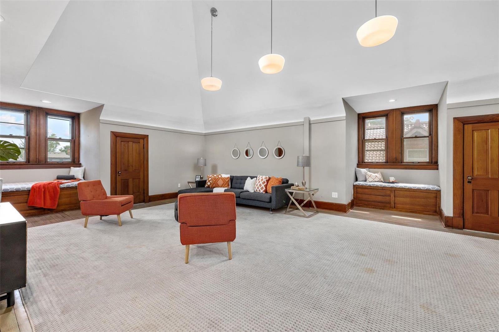 Shaw's Flora Boulevard Sub - Residential