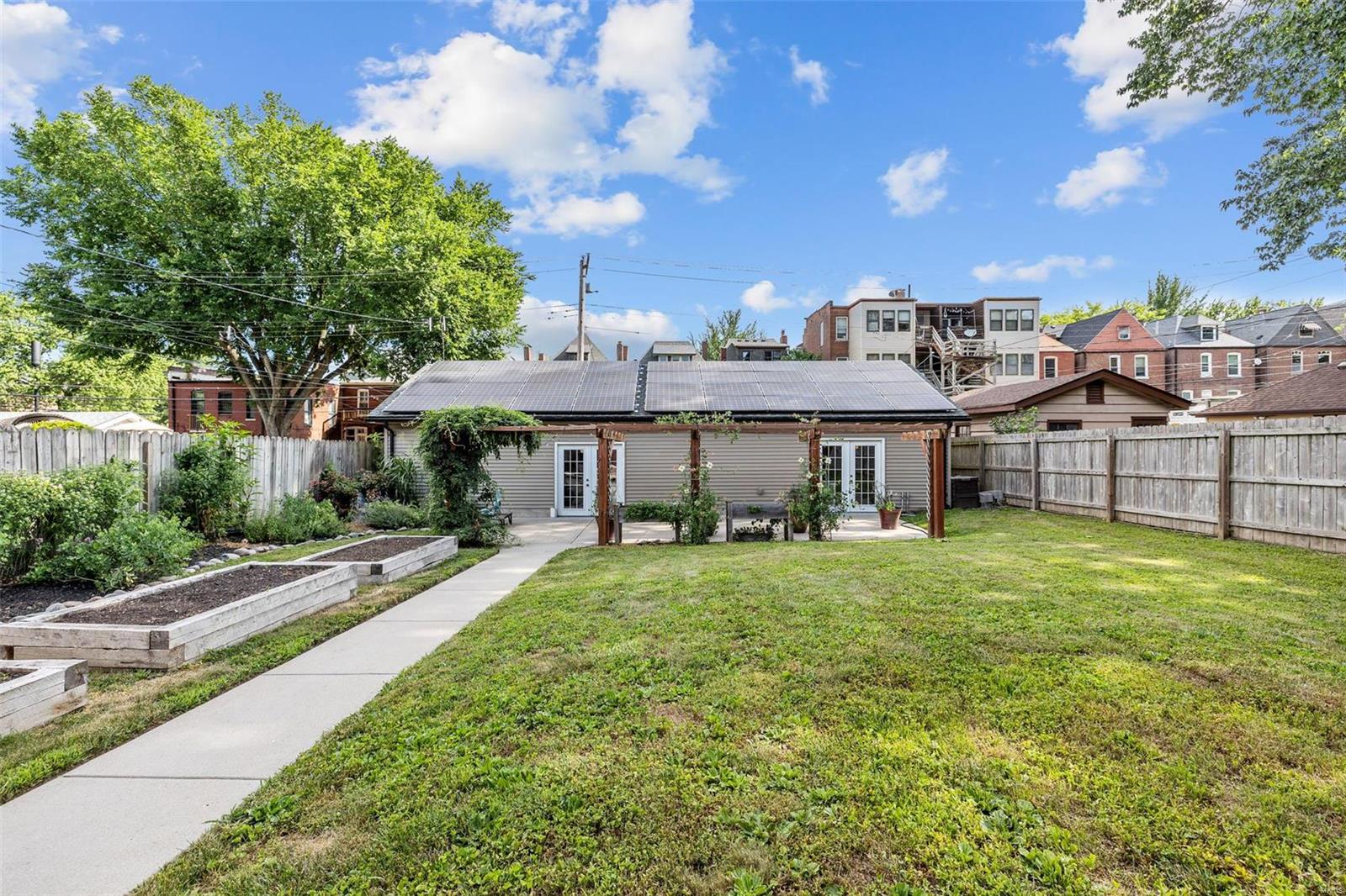 Shaw's Flora Boulevard Sub - Residential