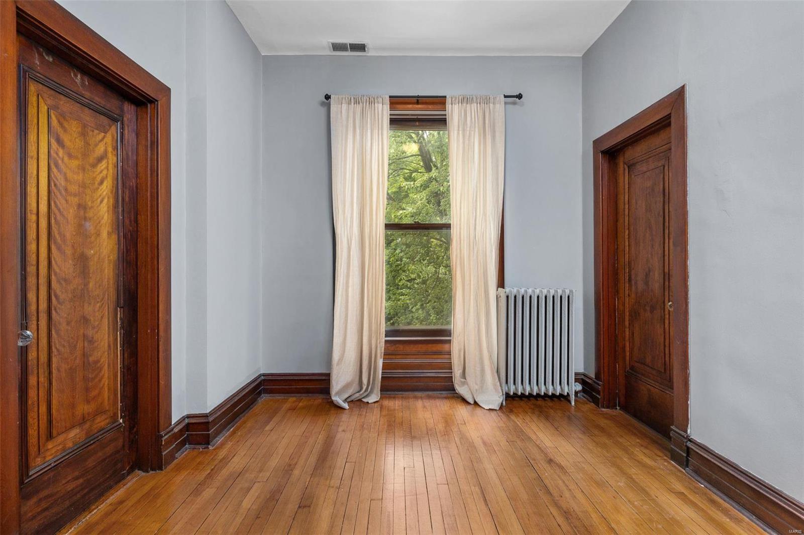 Shaw's Flora Boulevard Sub - Residential