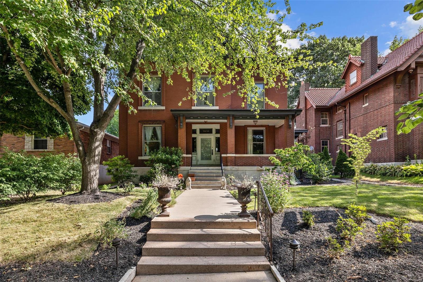 Shaw's Flora Boulevard Sub - Residential