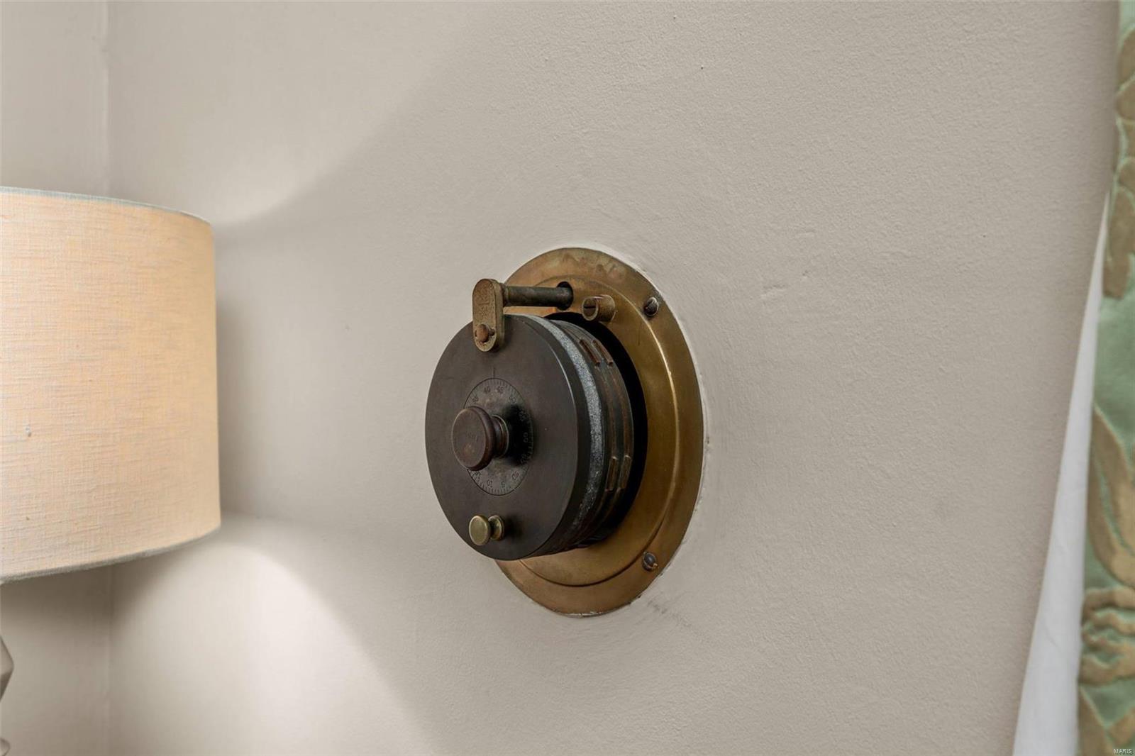 Shaw's Flora Boulevard Sub - Residential